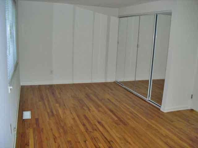 255 Brookside Drive, Ann Arbor, MI 48105