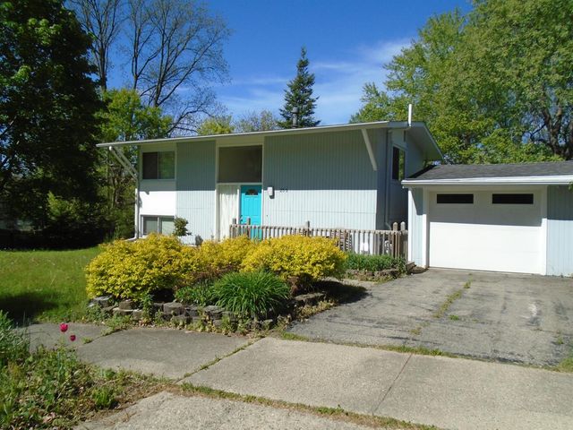 255 Brookside Drive, Ann Arbor, MI 48105