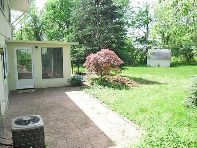 255 Brookside Drive, Ann Arbor, MI 48105
