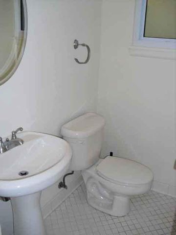 255 Brookside Drive, Ann Arbor, MI 48105