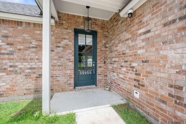 35950 Cane Market Rd, Denham Springs, LA 70706