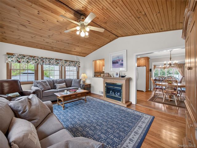 37 Maplewood Boulevard, Suffern, NY 10901