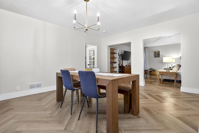 1017 W LAWRENCE STREET, Appleton, WI 54914