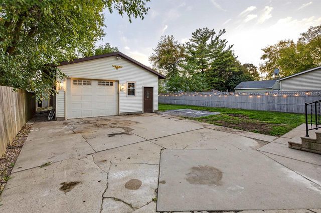 1017 W LAWRENCE STREET, Appleton, WI 54914