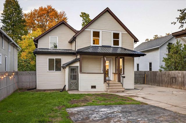 1017 W LAWRENCE STREET, Appleton, WI 54914