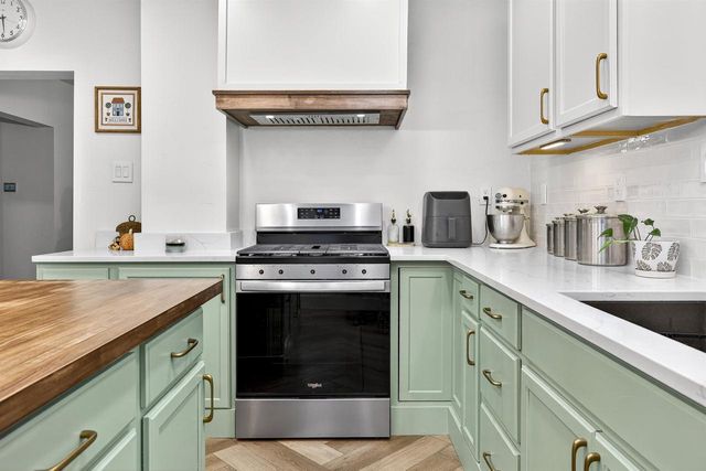 1017 W LAWRENCE STREET, Appleton, WI 54914