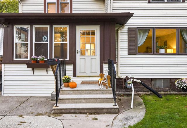 1017 W LAWRENCE STREET, Appleton, WI 54914