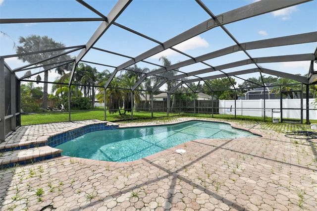 6717 GUILFORD CREST DRIVE, Apollo Beach, FL 33572