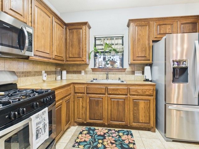 1675 Meadowview Street, Athens, TX 75752