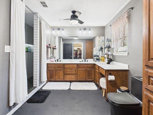 1675 Meadowview Street, Athens, TX 75752