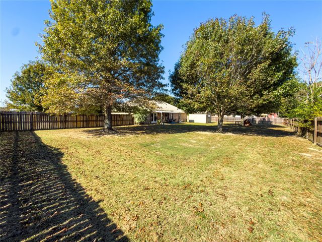 1675 Meadowview Street, Athens, TX 75752