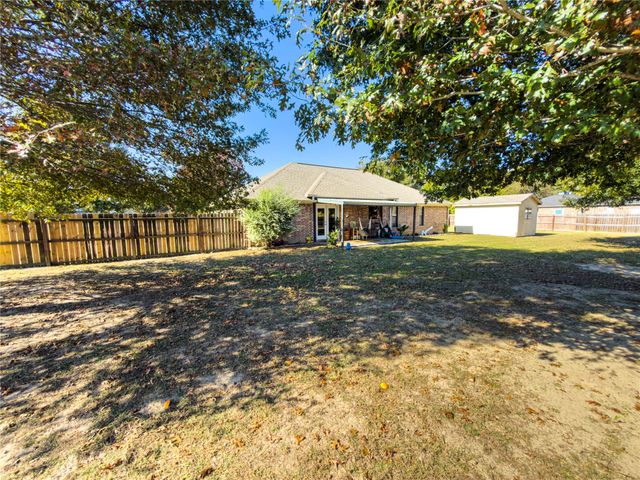 1675 Meadowview Street, Athens, TX 75752