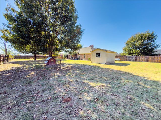 1675 Meadowview Street, Athens, TX 75752
