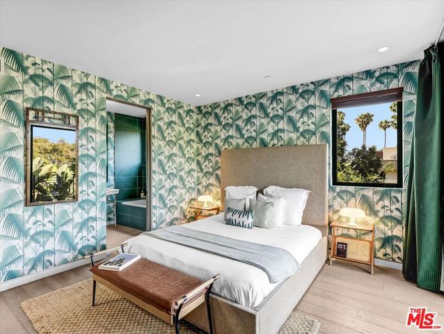 1724 N Sierra Bonita Avenue, Los Angeles, CA 90046