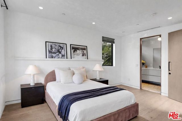 1724 N Sierra Bonita Avenue, Los Angeles, CA 90046