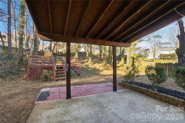 8805 Red Tail Court, Charlotte, NC 28269