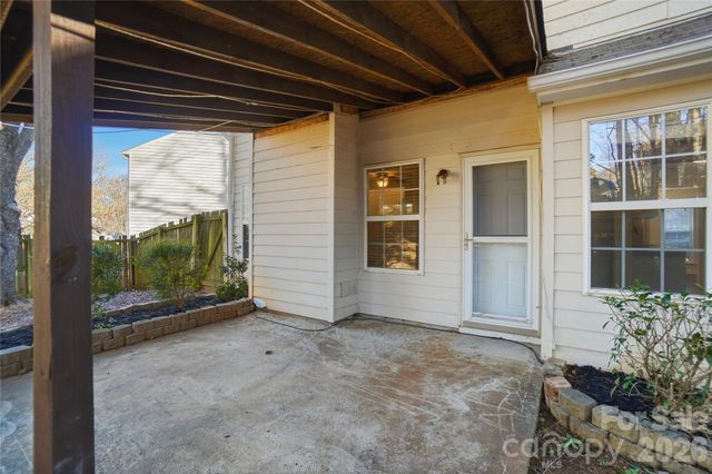 8805 Red Tail Court, Charlotte, NC 28269