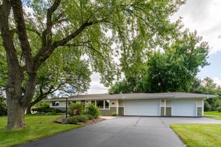 21525 Belgren ROAD, Waukesha, WI 53186