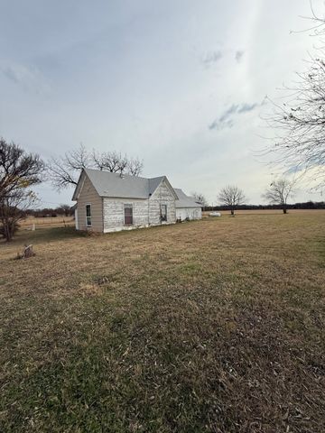 1937 Derrs Chapel Road, Italy, TX 76651