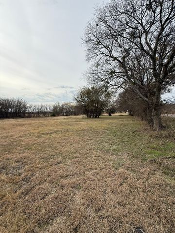 1937 Derrs Chapel Road, Italy, TX 76651