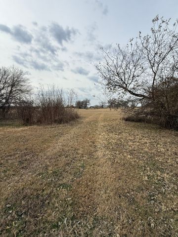 1937 Derrs Chapel Road, Italy, TX 76651