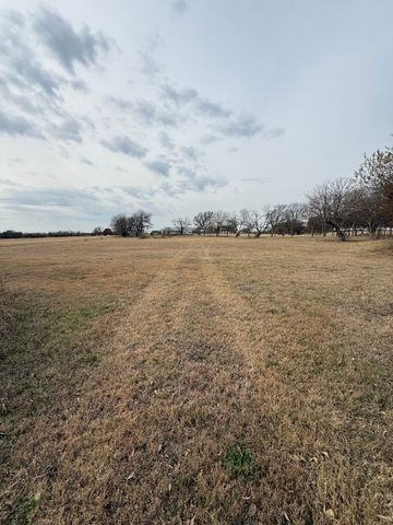 1937 Derrs Chapel Road, Italy, TX 76651