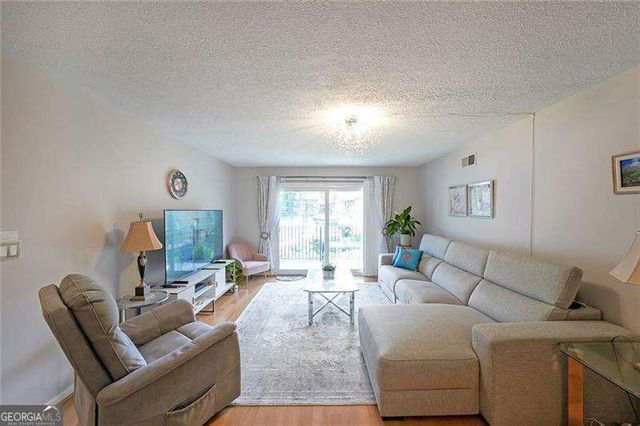 6851 Roswell Road O3, Atlanta, GA 30328