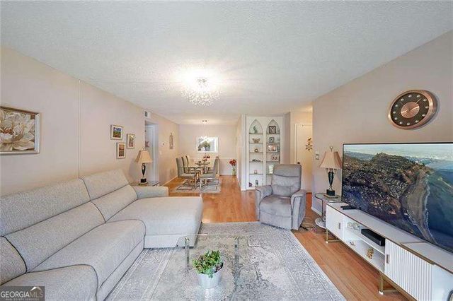 6851 Roswell Road O3, Atlanta, GA 30328