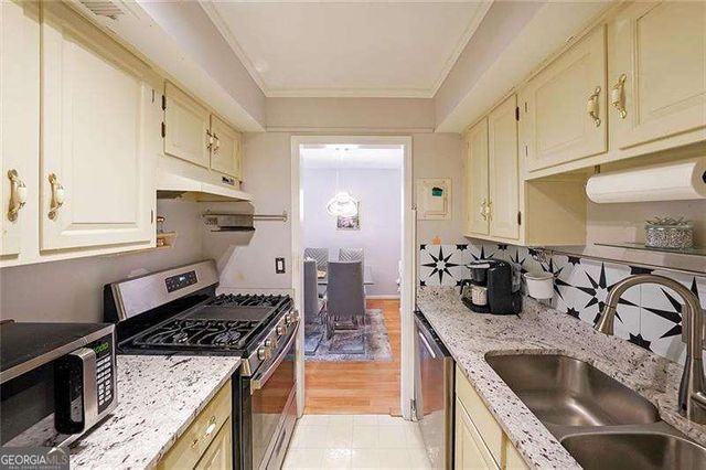 6851 Roswell Road O3, Atlanta, GA 30328