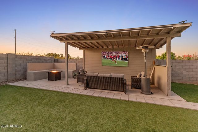 16848 W ALICE Avenue, Waddell, AZ 85355