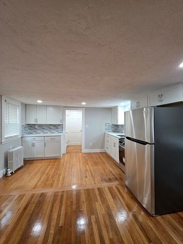 154 Pleasant Street 2, Marlborough, MA 01752