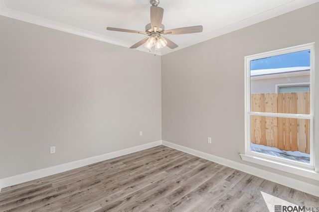 1802 N Linen Rd, Gonzales, LA 70737