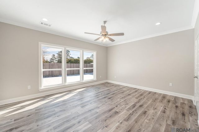 1802 N Linen Rd, Gonzales, LA 70737