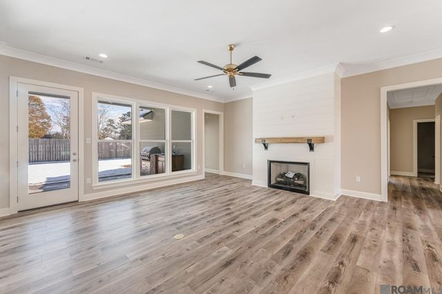 1802 N Linen Rd, Gonzales, LA 70737