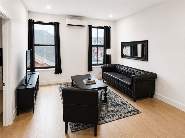 217-221 Essex Street 402, Salem, MA 01970