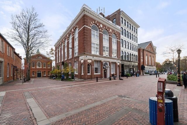 217-221 Essex Street 402, Salem, MA 01970