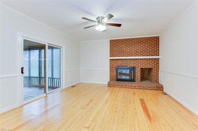 4 Saint Francis DR, Newport News, VA 23602