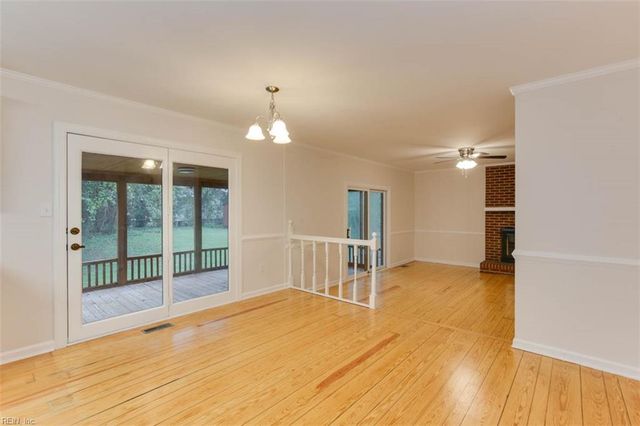 4 Saint Francis DR, Newport News, VA 23602