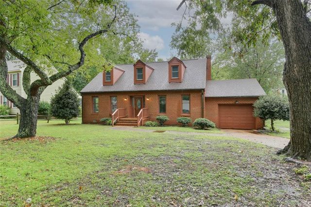 4 Saint Francis DR, Newport News, VA 23602