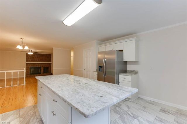 4 Saint Francis DR, Newport News, VA 23602