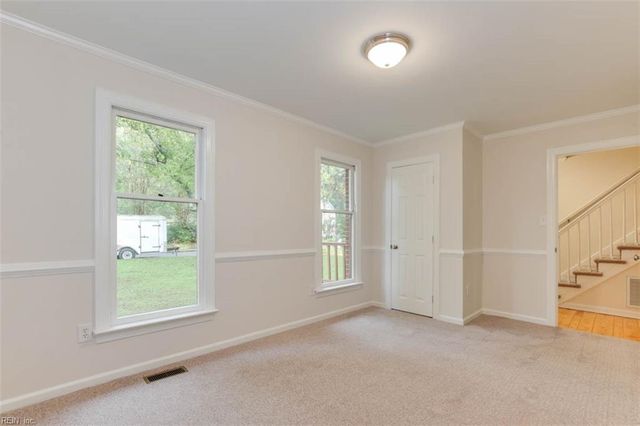 4 Saint Francis DR, Newport News, VA 23602