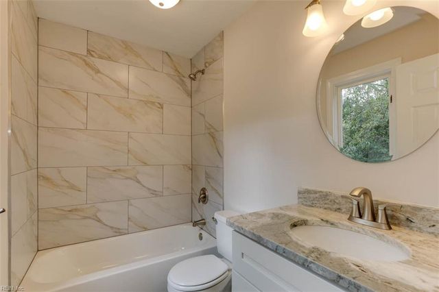 4 Saint Francis DR, Newport News, VA 23602