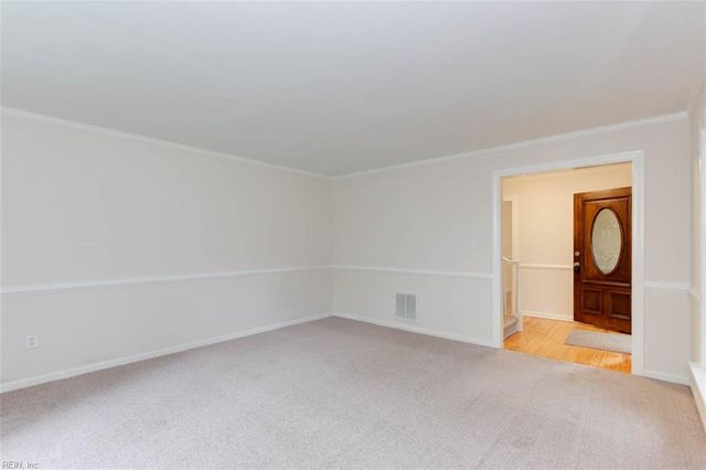 4 Saint Francis DR, Newport News, VA 23602