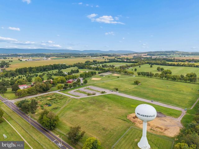 105 BEDROCK DR, Walkersville, MD 21793