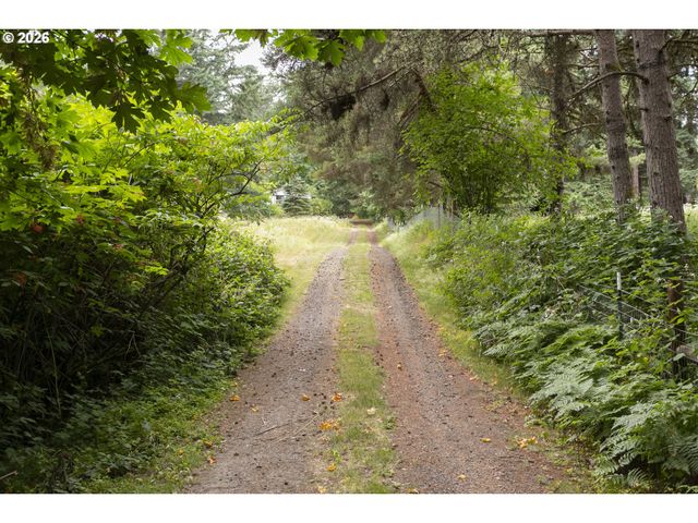 23655 Ne CASAVANT Dr, Hillsboro, OR 97123