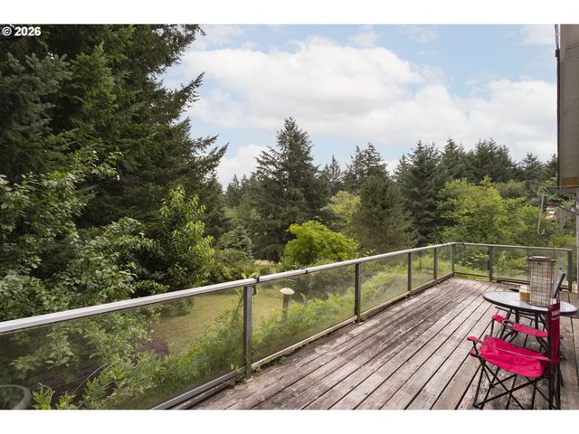 23655 Ne CASAVANT Dr, Hillsboro, OR 97123