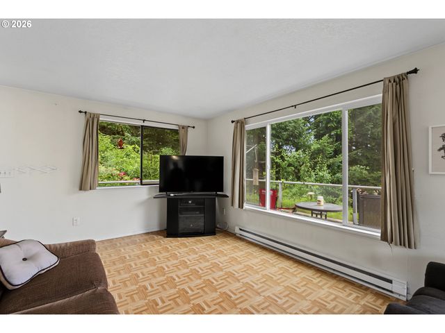 23655 Ne CASAVANT Dr, Hillsboro, OR 97123