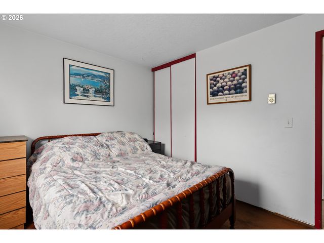 23655 Ne CASAVANT Dr, Hillsboro, OR 97123