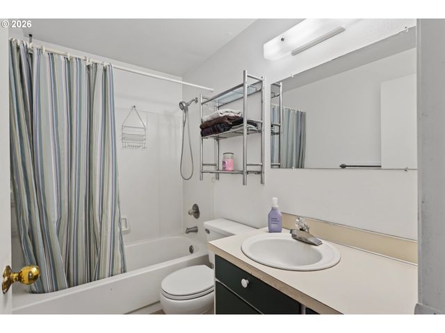 23655 Ne CASAVANT Dr, Hillsboro, OR 97123