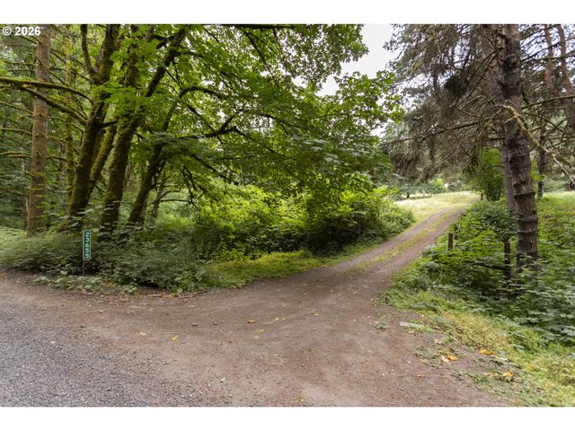 23655 Ne CASAVANT Dr, Hillsboro, OR 97123